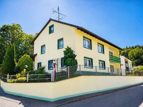 Ansicht - Seltene Gelegenheit: Einfamilienhaus mit außergewöhnlich großem Grundstück in Essenbach!