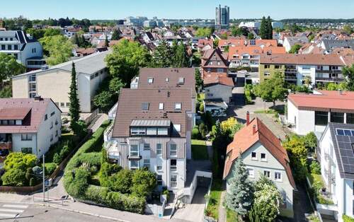 Außenansicht + TG - 3 Zimmer Etagenwohnung in Stuttgart