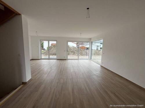 Wohn- Essbereich - 8 Zimmer Doppelhaushälfte in Bruckmühl