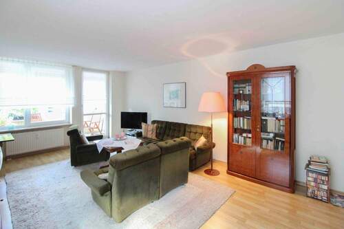 Wohnzimmer - 3 Zimmer Etagenwohnung in Leipzig