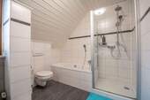 ... Wanne und Dusche - 