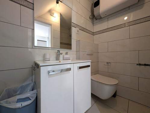 PXL_20251104_081221504.jpg - 