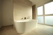 Badewanne im Tageslichtbad - 
