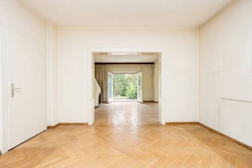 Bibliothek EG - 