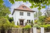Seitl. Straßenansicht. - 6 Zimmer Einfamilienhaus in Berlin