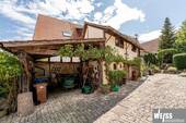 Innenhof mit Nebengebäude - 