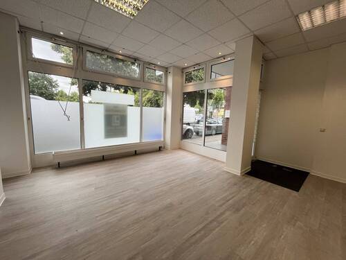 Schaufenster - 2 Zimmer Gewerbeobjekt (Büro, Produktion, Verkauf) in Mönchengladbach-Geistenbeck