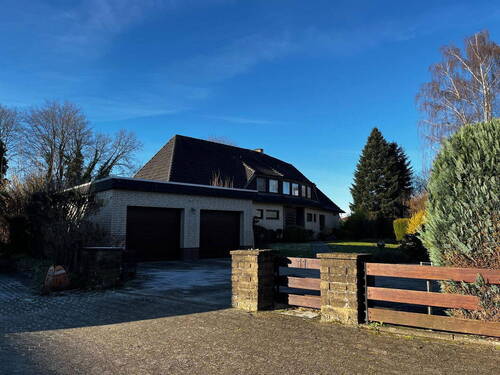 Bild 1 - Frisch sanierte DHH mit Garten und 6 Zimmer in TOP Lage - Weyhe