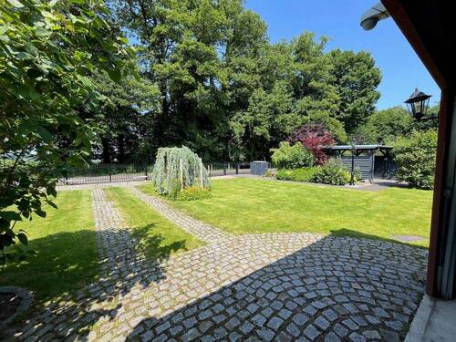 Vorgarten - Mehrfamilienhaus, Wohnhaus mit 180,00 m² in Groß Köris zum Kaufen