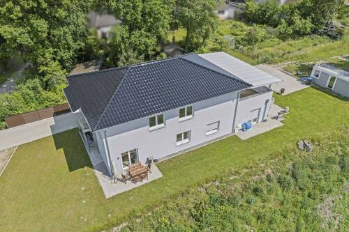 Seitenansicht - NEUBAU - fertiggestellt und sofort bezugsfrei ! Flexible Nutzung - Top Potenzial - Top Lage...