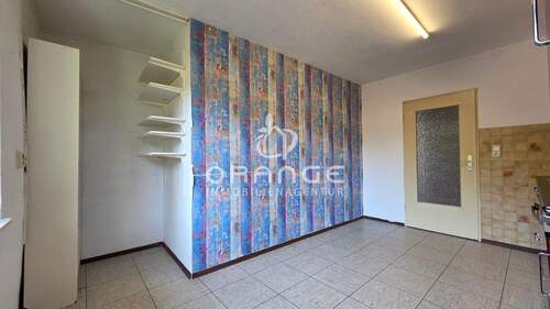 Küche mit Vorratsnische - 