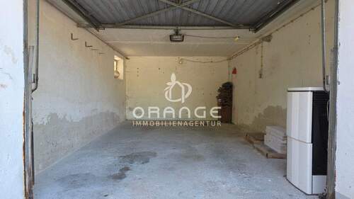 Große Garage - 