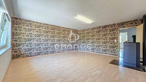 Großes Wohnzimmer - 4 Zimmer Etagenwohnung in Bad Griesbach im Rottal