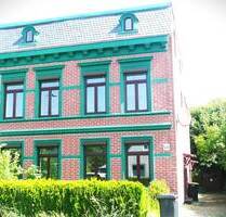 25355 Barmstedt FREI verfügbar ! Handwerklich Begabte in Großfamilie in einem Raumwunderr: paßt ! - Hinterhof Stellplätze Garten Garage !