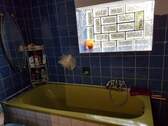 Badezimmer mit Wannenbad - 