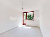 Schlafzimmer mit Balkonzugang - 