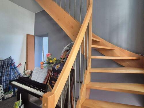 Aufgang 1.OG Whg 01.jpg - 