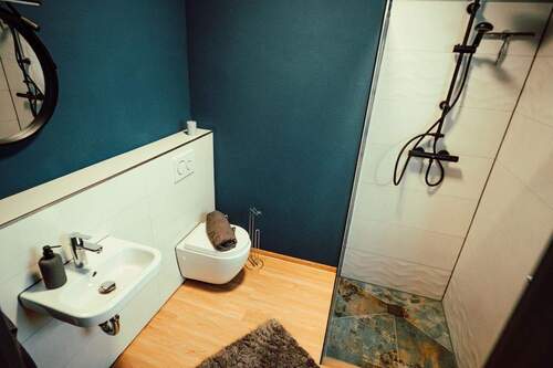 Gäste-Bad mit Dusche - 