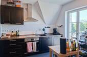 Küche mit Zugang zum Balkon - 