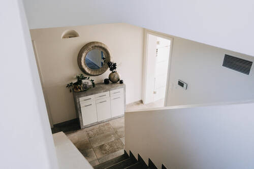 Treppe zum unteren Geschoss.jpg - 
