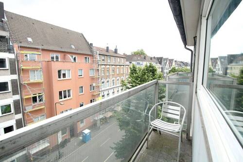 Balkon ETW rechts - 2 Zimmer Etagenwohnung zum Kaufen in Düsseldorf