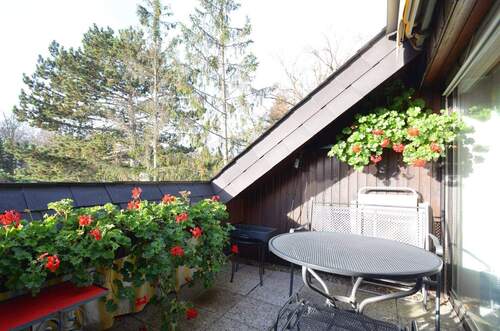 Balkon Wohnung DG rechts - Mehrfamilienhaus, Wohnhaus mit 456,00 m&sup2; in Gerlingen zum Kaufen