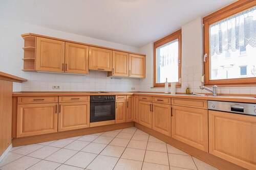 Küche - 7 Zimmer Doppelhaushälfte zum Kaufen in Waldshut-Tiengen