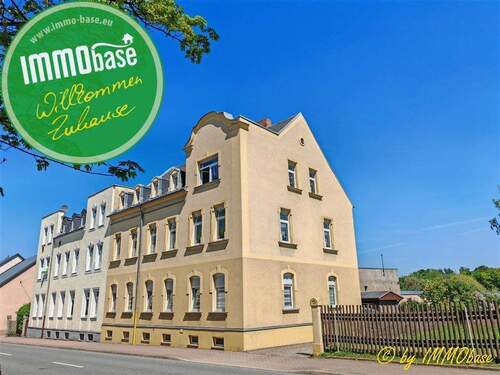 Willkommen Zuhause - Gepflegtes 4-Familienhaus mit Carport und Garage!