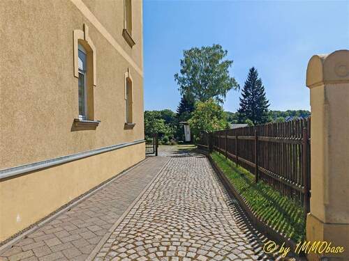 Eigene Zufahrt - 9 Zimmer Mehrfamilienhaus, Wohnhaus zum Kaufen in Frankenberg