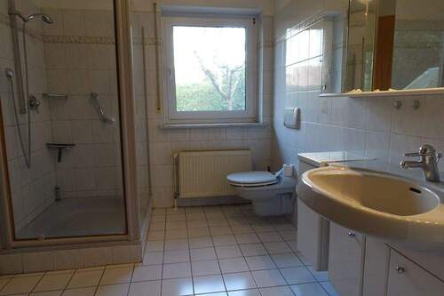 Badezimmer Erdgeschoss - 