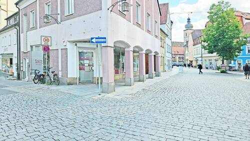 Eckblick! - +++ ECKBLICK! +++ HELLES Ladenlokal Ecke HornschuchalleeHauptstr. mit Passage!
