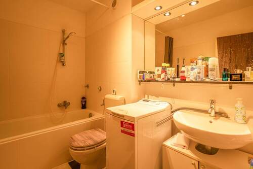 Badezimmer - Etagenwohnung mit 42,00 m² in Korschenbroich zum Kaufen