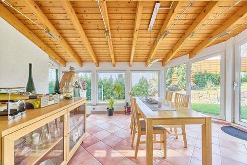 Wintergarten - Mehrfamilienhaus, Wohnhaus mit 219,00 m&sup2; in Kindenheim zum Kaufen
