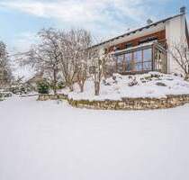 AIGNER - Großes Zweifamilienhaus mit Eckgrundstück und Ausblick in ruhiger Lage - Au in der Hallertau
