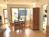 Esszimmer mit Blick auf den Balkon - 