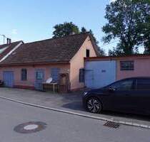 Kleines Haus mit Werkstatt in Warthausen
