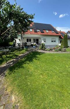 3 Zimmer Wohnung mit herrlichem Gartenanteil - Ideal für Paare mit hohem Anspruch an Wohnkomfort: Barrierearme EG-Whg mit Gartenanteil in Eggingen