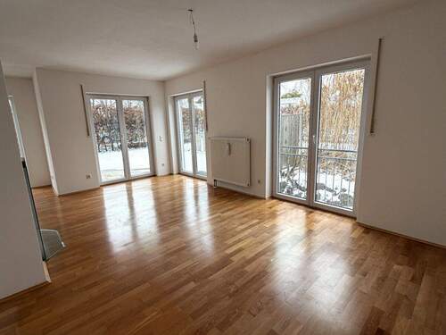 Wohn-/Esszimmer EG - 