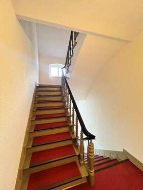 Treppenhaus_zum_Dach - 