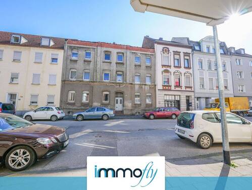 Hausansicht - Attraktives Sanierungsobjekt nahe Volksgarten - Mehrfamilienhaus mit top Ausbaupotenzial