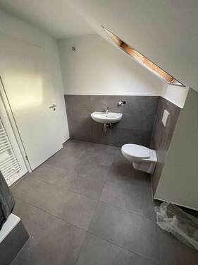 Badezimmer - 1 Zimmer Mehrfamilienhaus, Wohnhaus in Weißenthurm