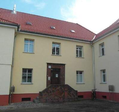 Bild 2 - Helle, freundliche 2-R-Wohnung mit Südbalkon