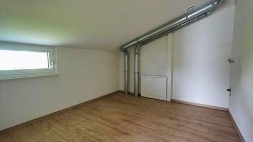 Stauraum mit Waschmaschinenplatz - 