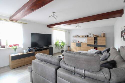 Wohnzimmer - Einfamilienhaus mit 110,00 m² in Hecklingen zum Kaufen