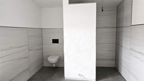 Dusche und WC - 