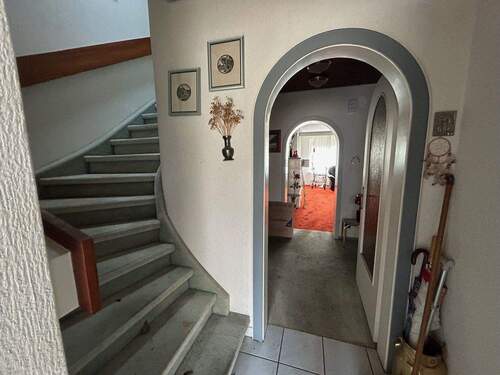 Flur - 5 Zimmer Reihenmittelhaus in Hannover