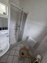 Gäste-WC mit Dusche - 