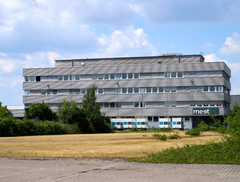Business Park - Top Büro: Renoviert, möbliert, voll ausgestattet - fairer Preis.