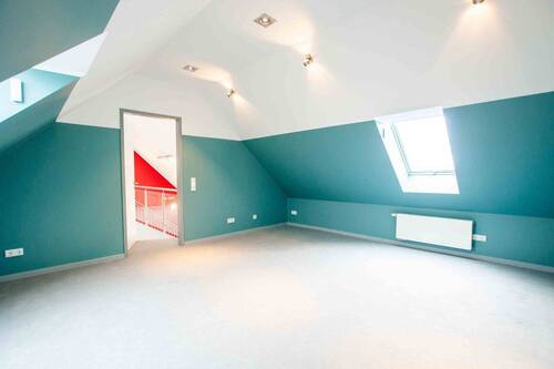 Kinderzimmer/Büro - 