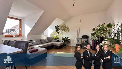 Wohnzimmer - Geräumige 3-Zimmerwohnung mit Dachterrasse!